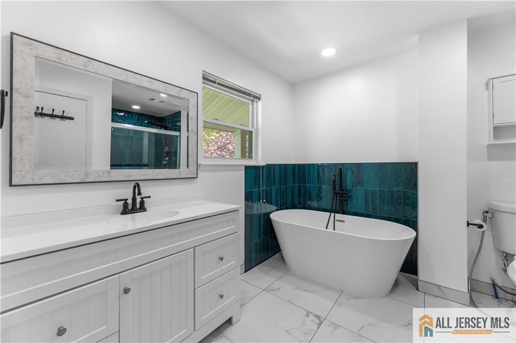 77 Larry Court, South Brunswick, NJ, 08810 image 24