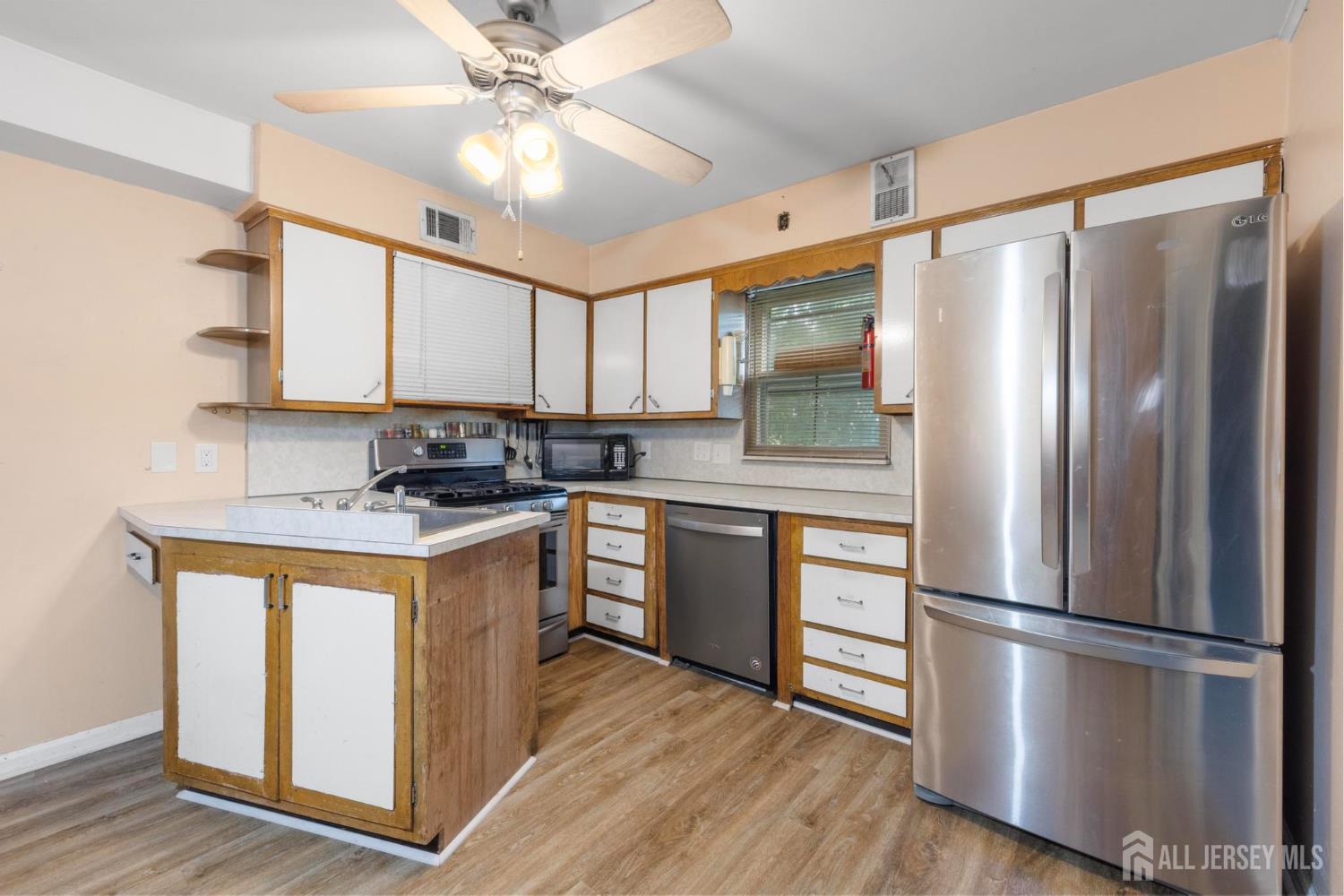 730 Linden Avenue Image 3
