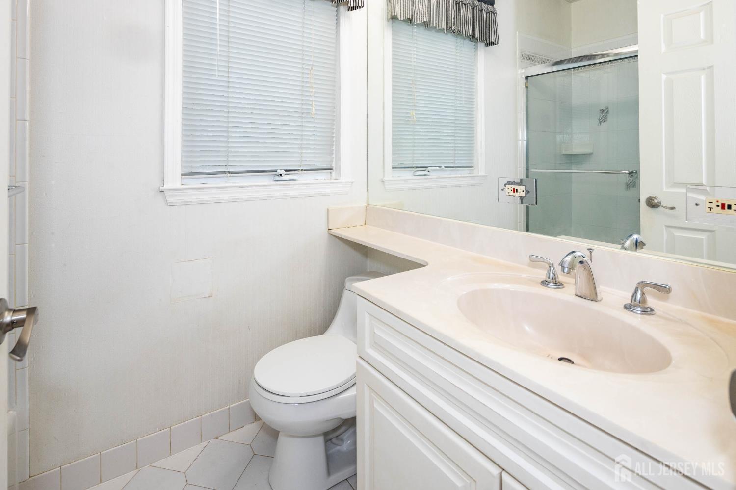 294 Fresh Pond Road, North Brunswick, NJ, 08902 image 19