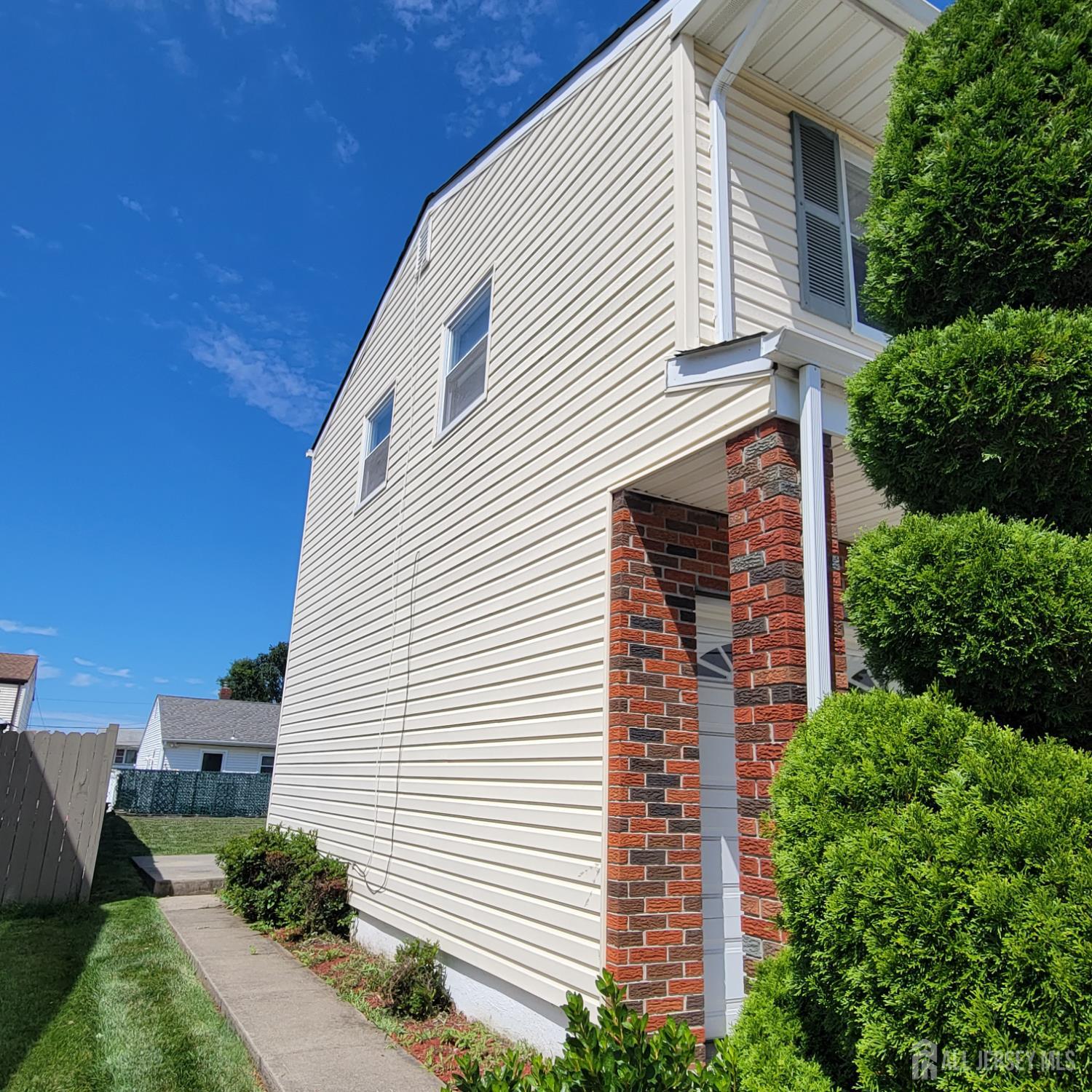 646 franklin Drive Image 4