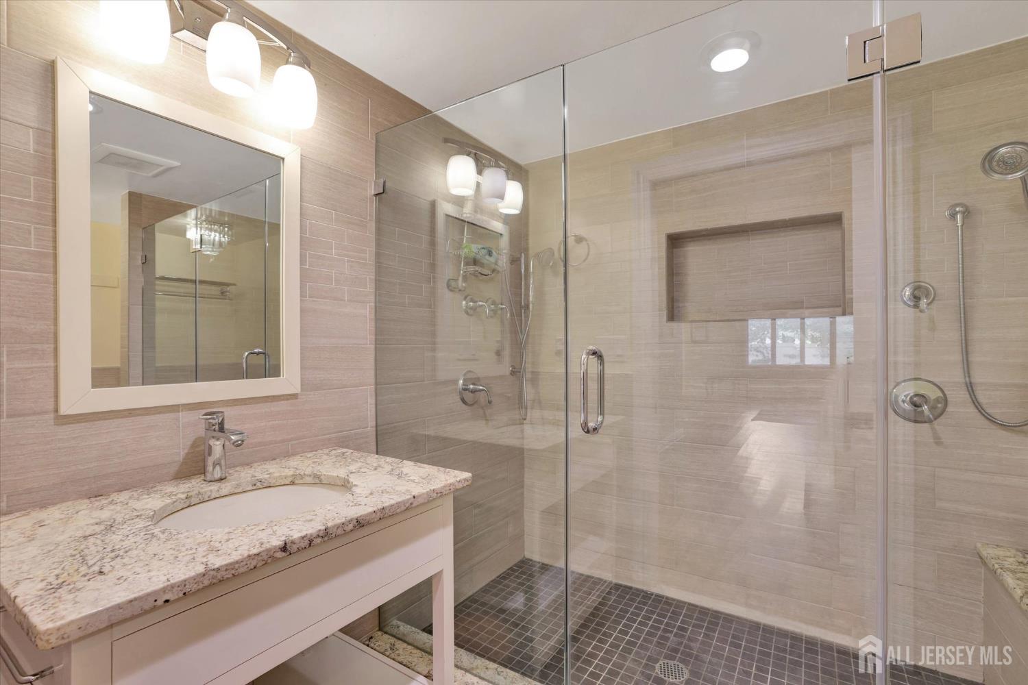 403 New Dover Road, Colonia, NJ, 07067 image 38