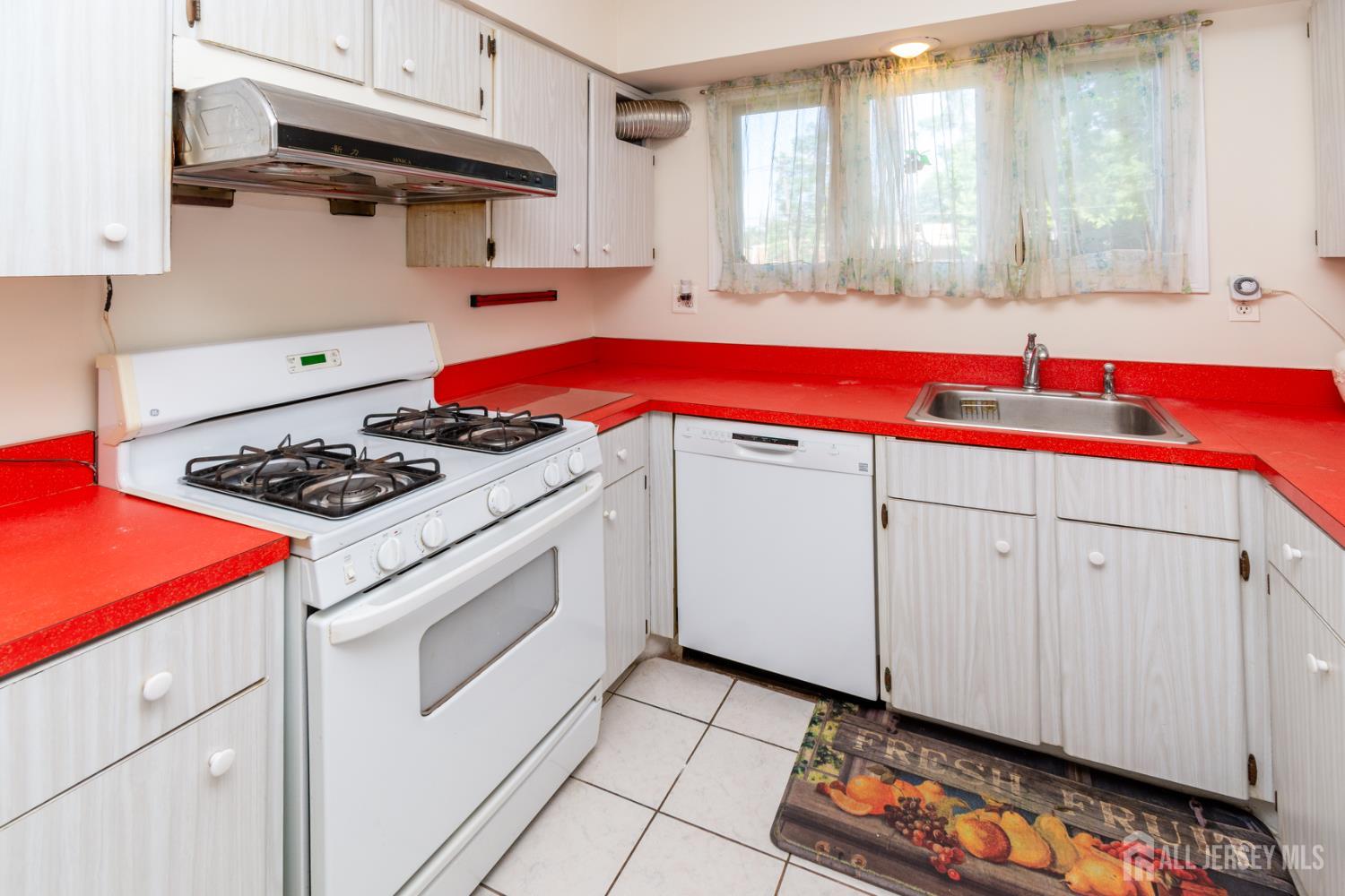 40 Phelps Avenue, New Brunswick, NJ, 08901 image 18