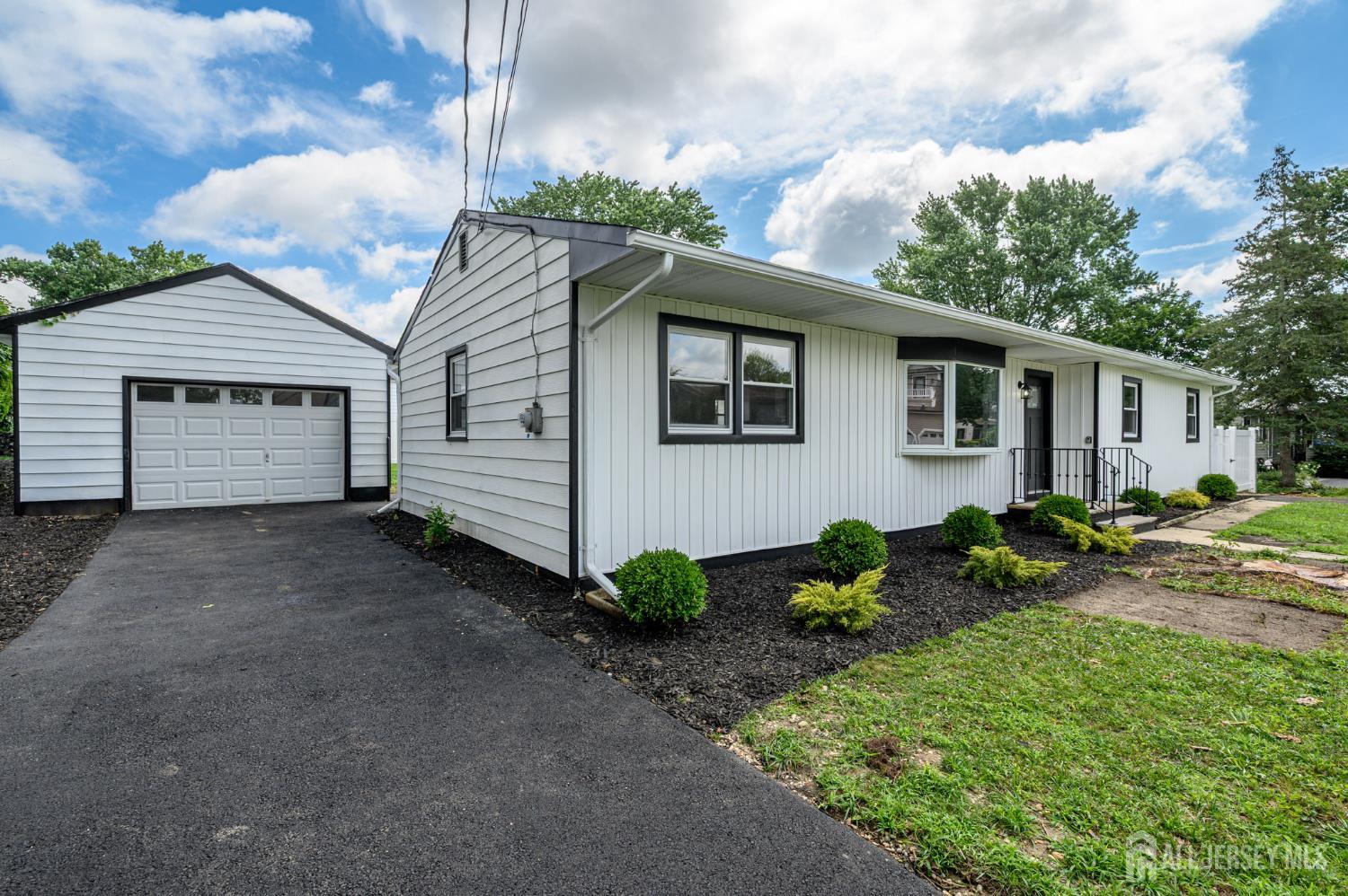 2814 Pierce Street Image 2