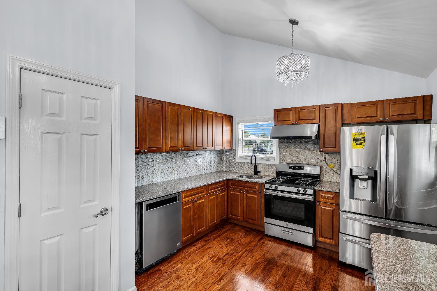 34 Sims RD Road, Edison, NJ, 08817 image 12