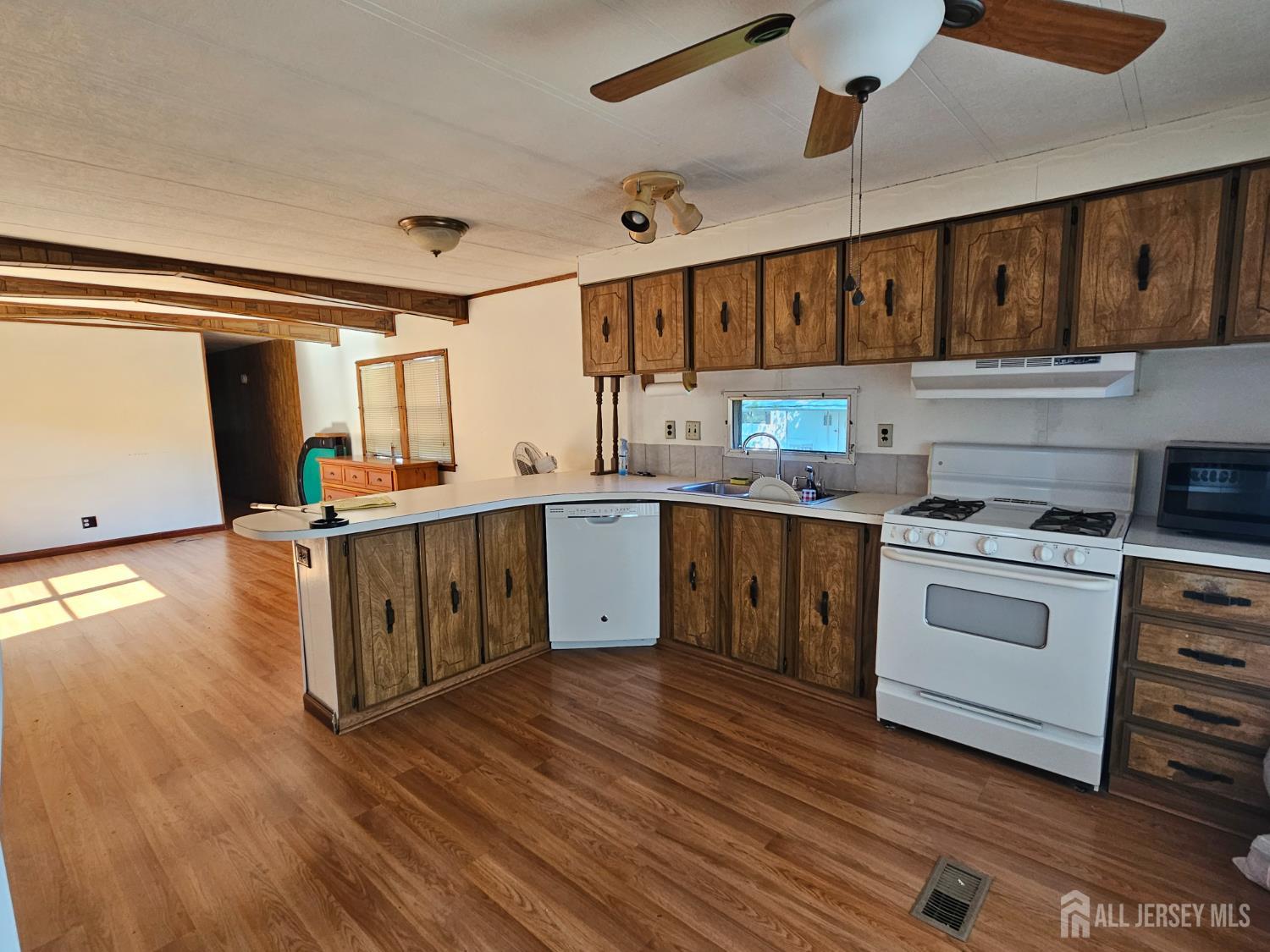 408 Kenbury Road Image 5