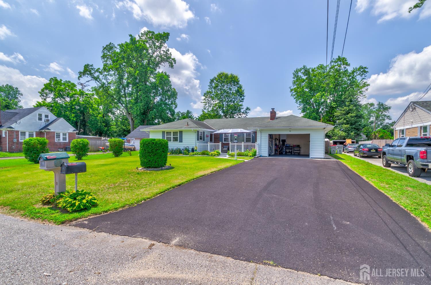 90 Oaklawn Terrace Image 4
