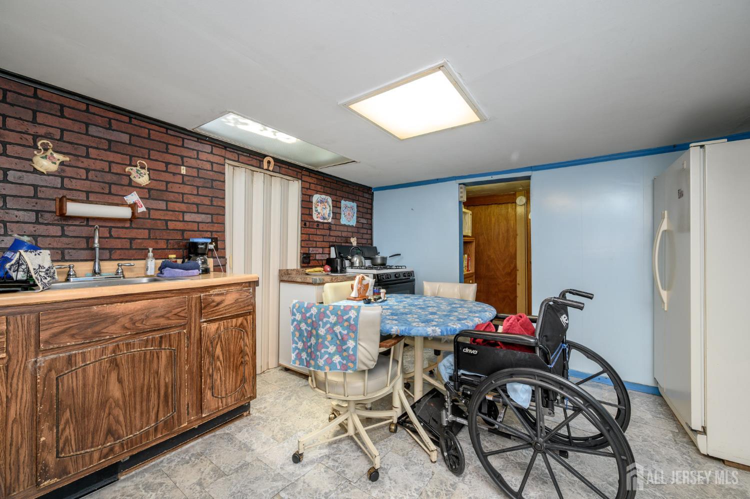 17 Izola Avenue, Fords, NJ, 08863 image 6