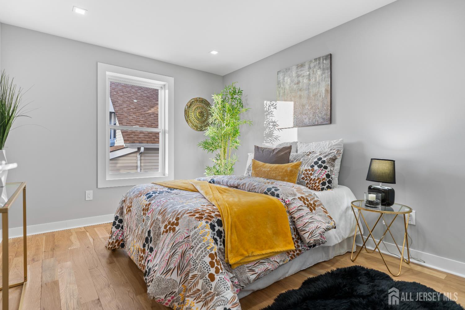 937 Worth Avenue Image 4