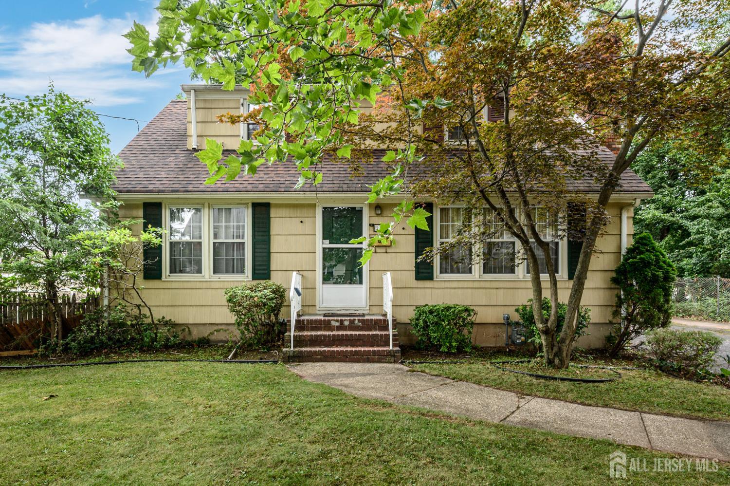 270 Ashwood Avenue Image 2