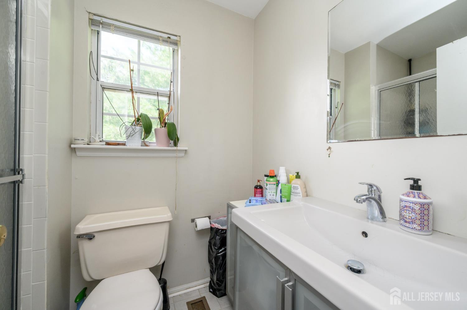 38 Nottingham Way, Franklin Twsp, NJ, 08873 image 20