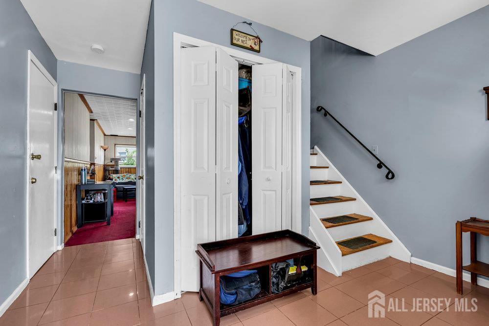 557 Howard Avenue Image 3