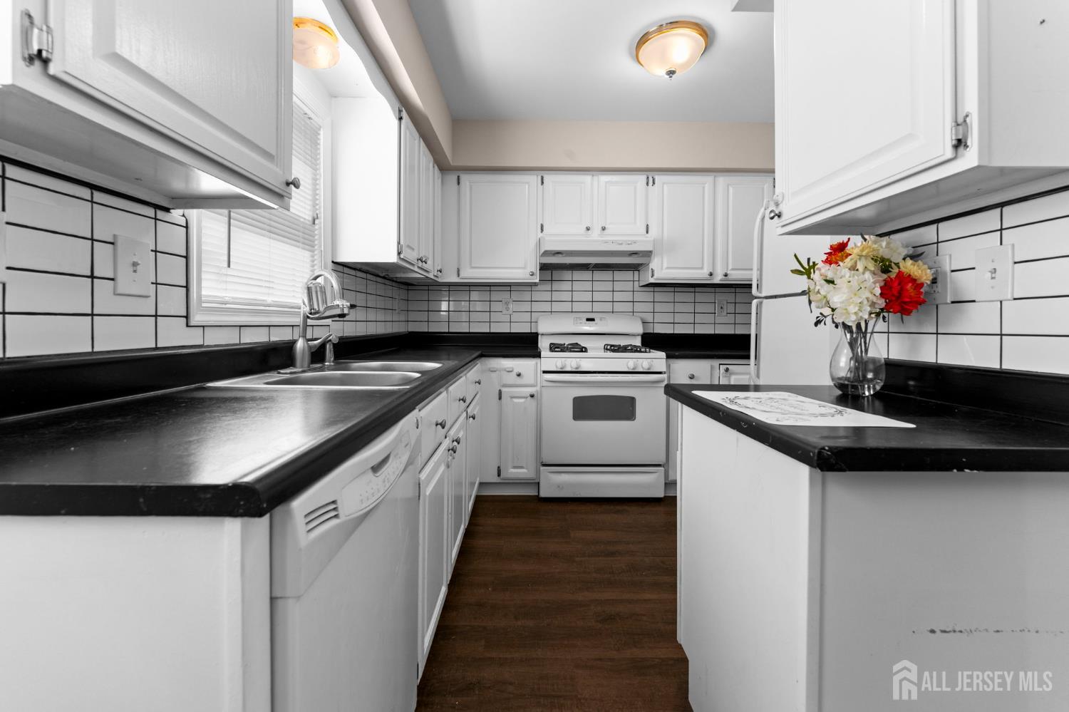 284-286 Silzer Street, Perth Amboy, NJ, 08861 image 10