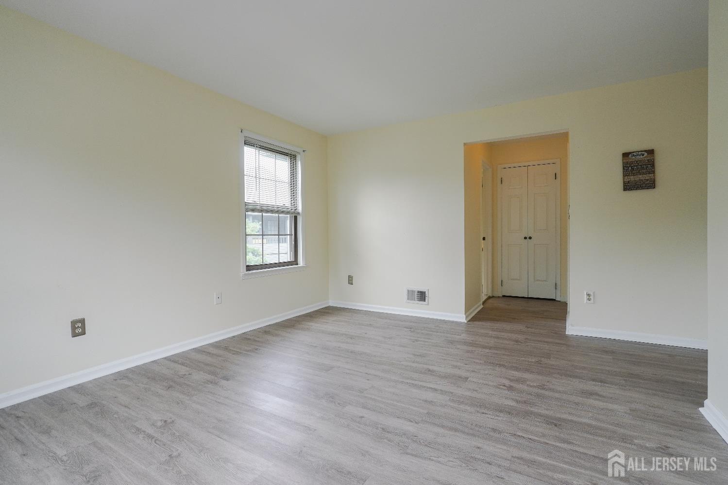 809 Woodhaven Drive, Edison, NJ, 08817 image 17
