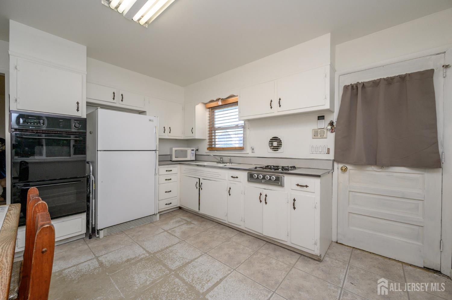 270 Ashwood Avenue, Kenilworth, NJ, 07033 image 11