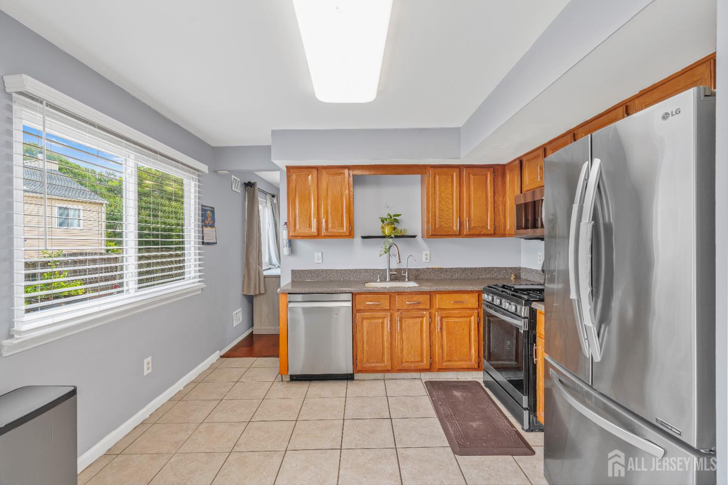 4 Daphne Court, Edison, NJ, 08820 image 17