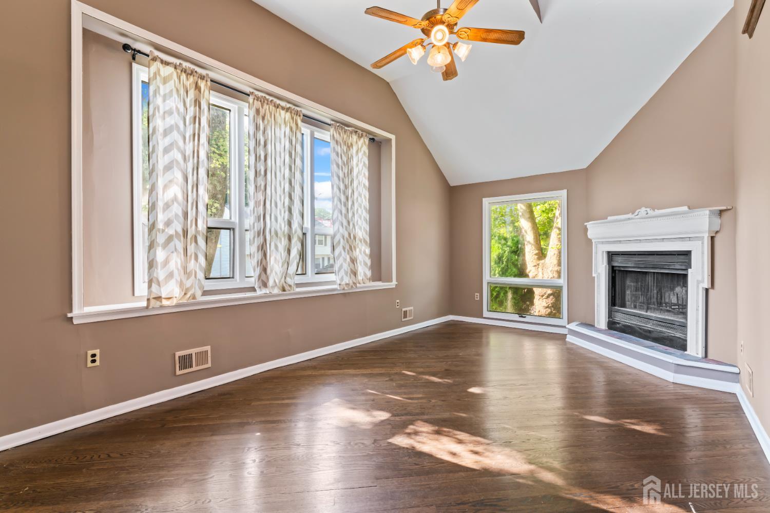 76 9th Street Image 5
