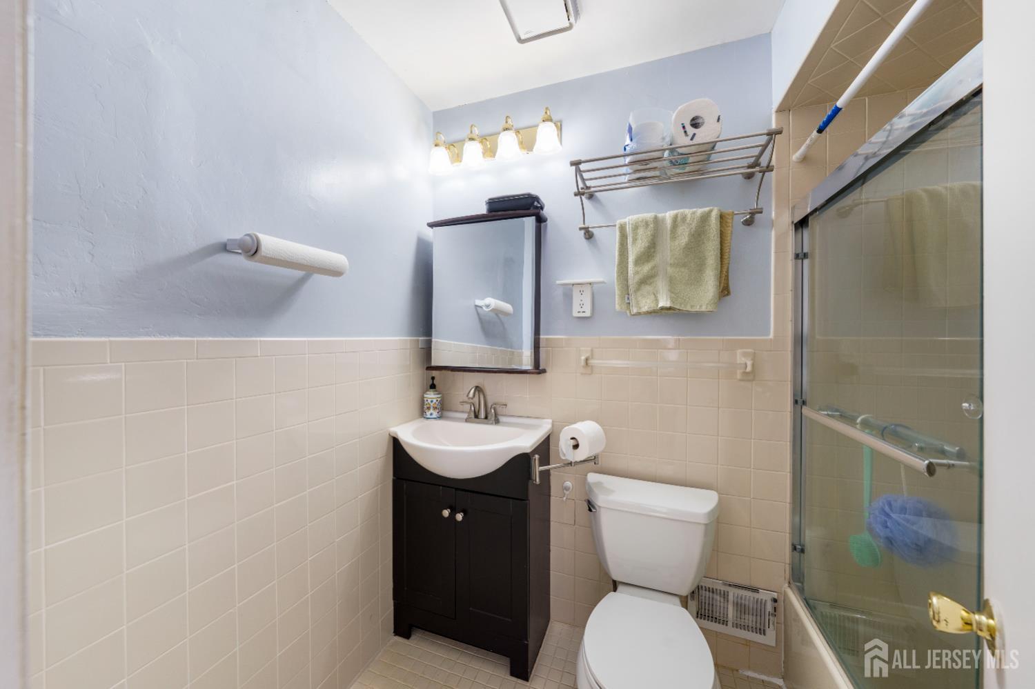 66 Riverbend Drive, North Brunswick, NJ, 08902 image 13