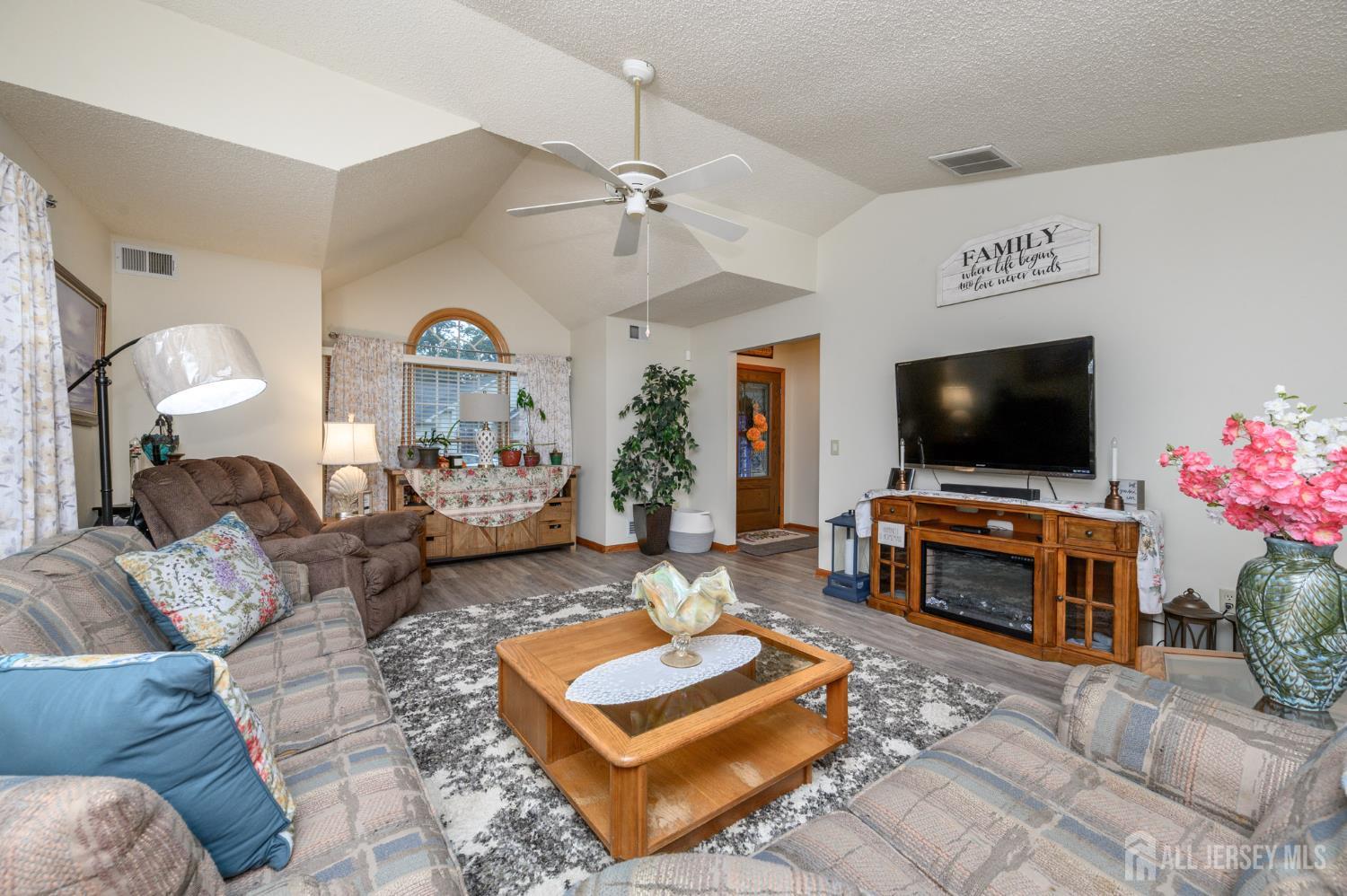 1617 Sweetbay Drive Image 5