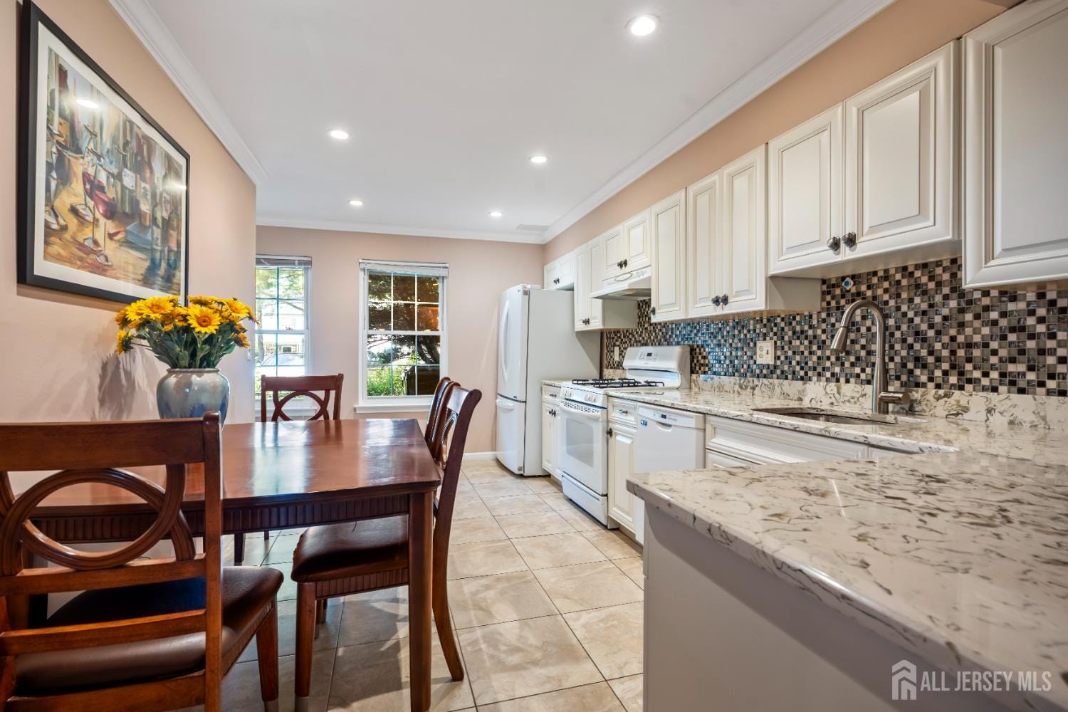 7 Letts Court Image 3
