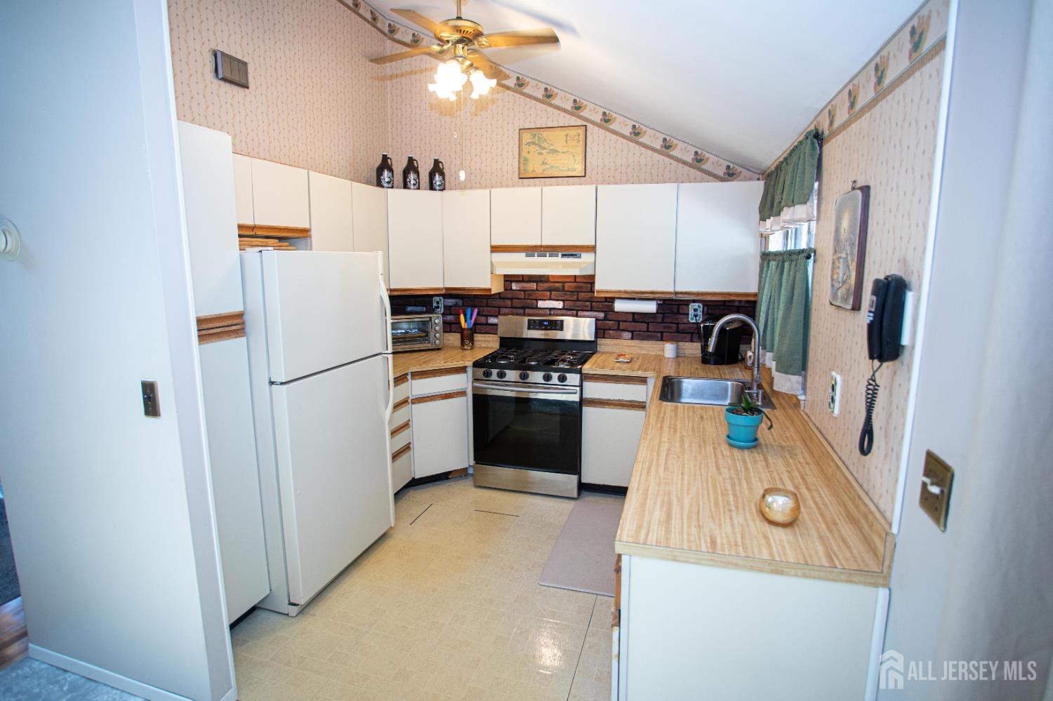 94 Albert Drive, Sayreville, NJ, 08859 image 9