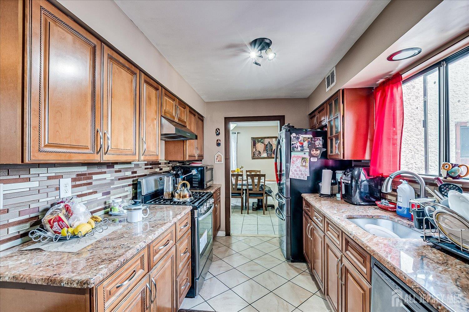 57 smith Street 2, Perth Amboy, NJ, 08861 image 18