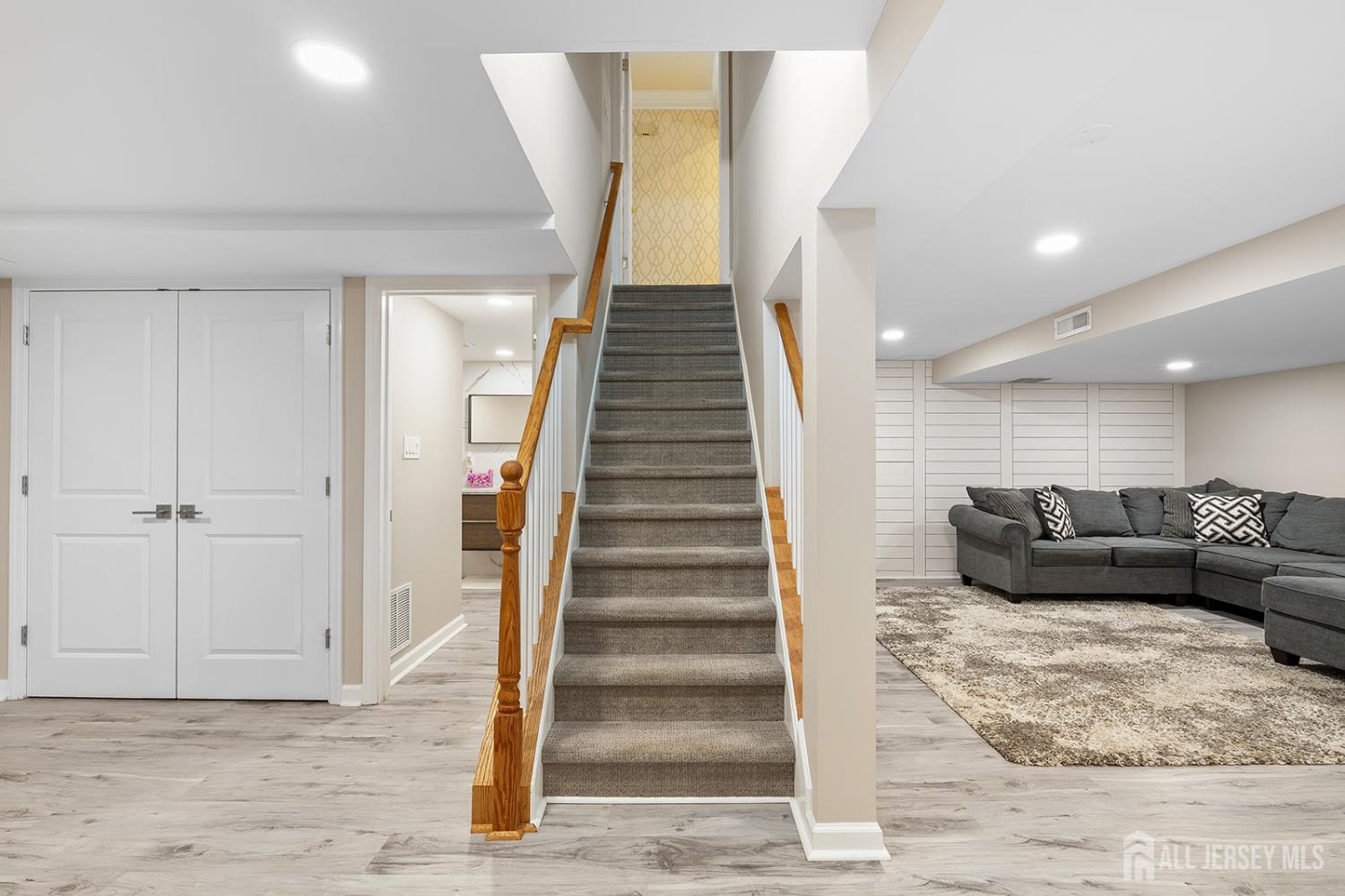 7 Lorraine Court, East Brunswick, NJ, 08816 image 33