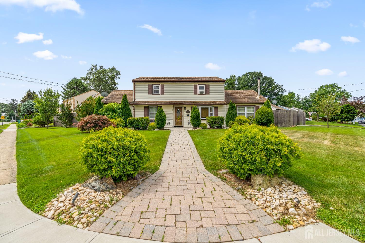 32 Glenville Road Image 3