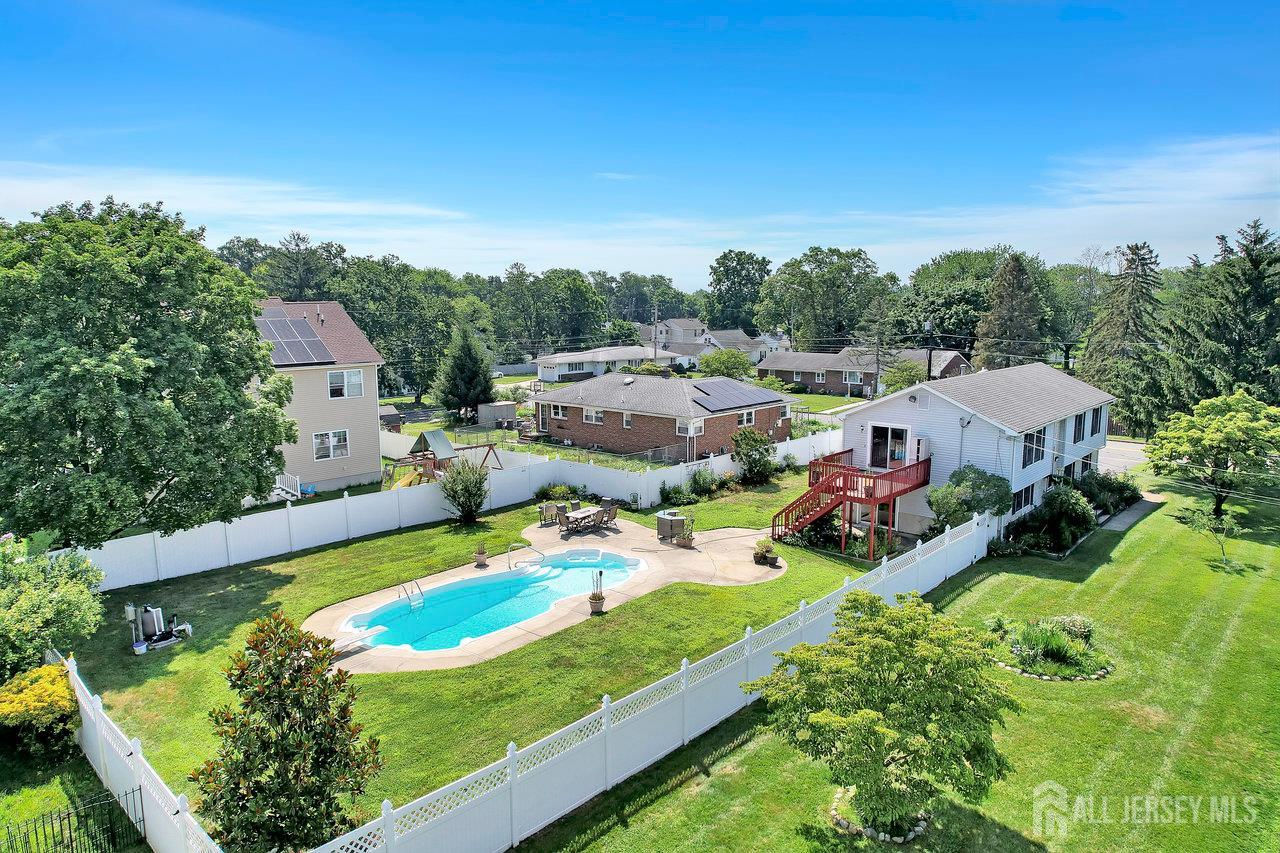 250 Adirondack Avenue Image 4