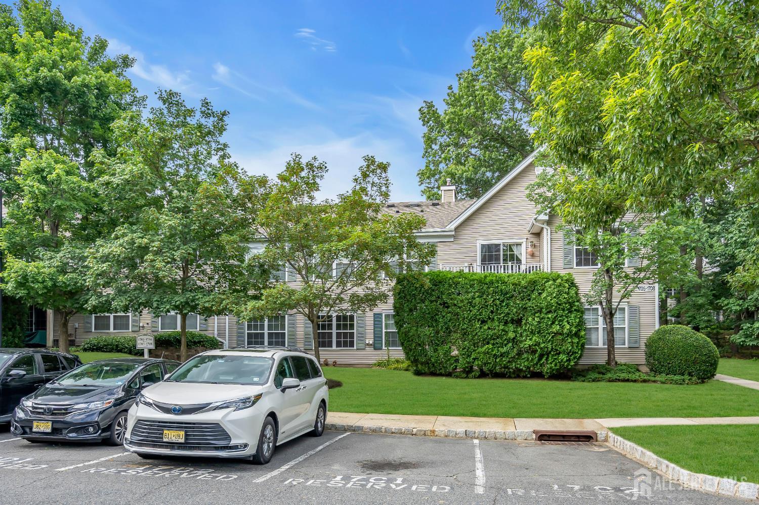 1708 Cypress Lane Image 3
