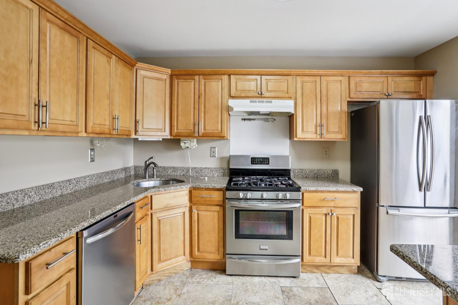 306 Holly Drive, Perth Amboy, NJ, 08861 image 15