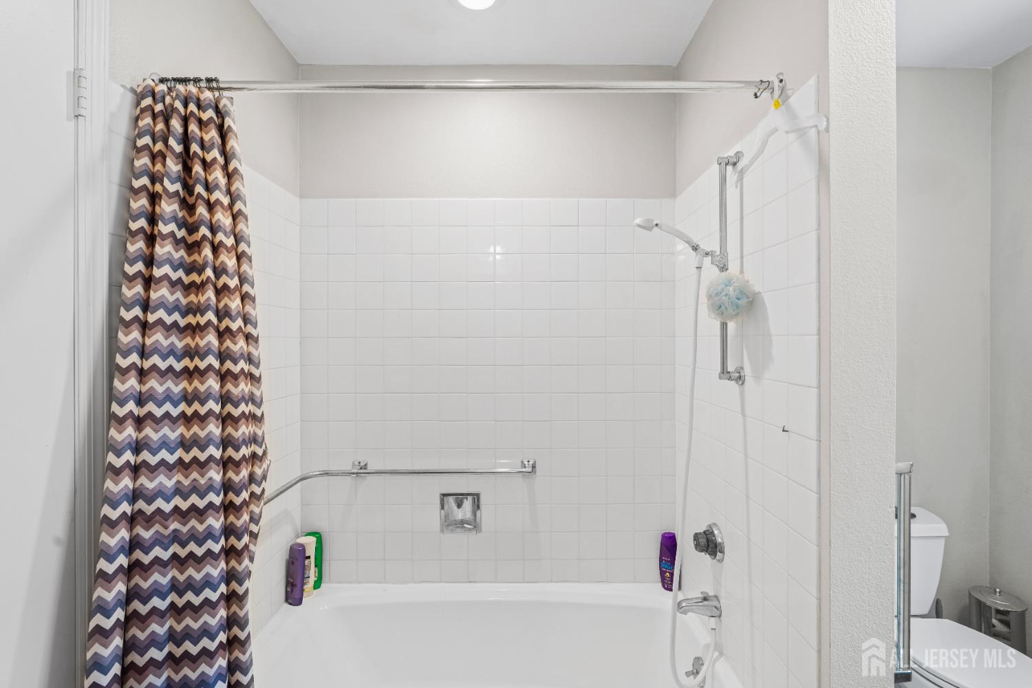 628 Windsor Way A, Monroe, NJ, 08831 image 22