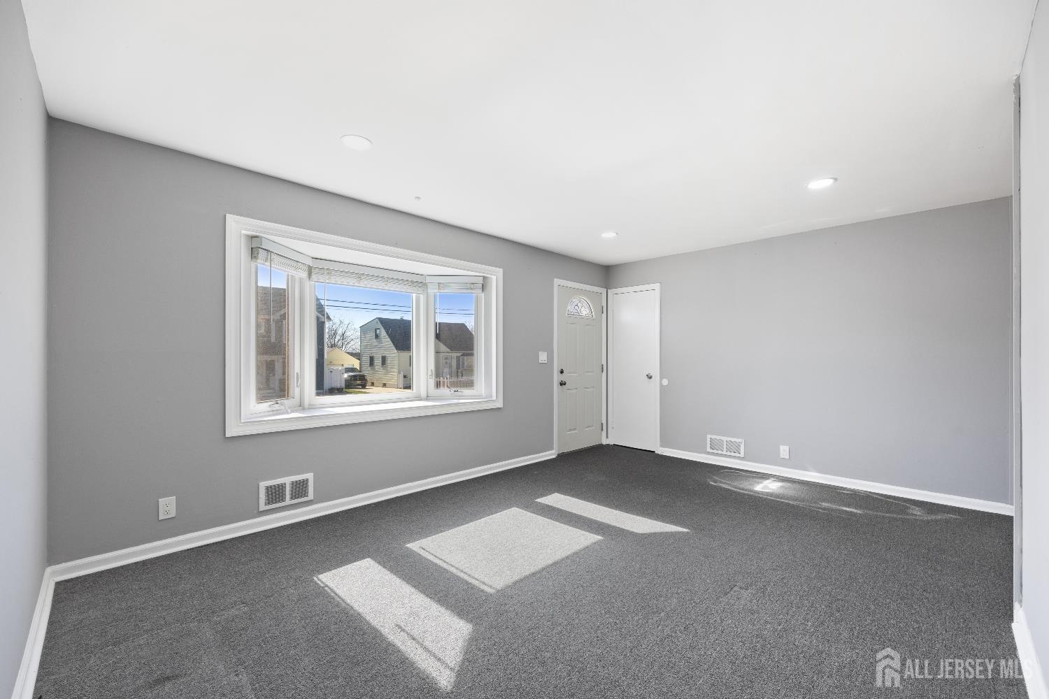 48 Buchanan Avenue Image 3