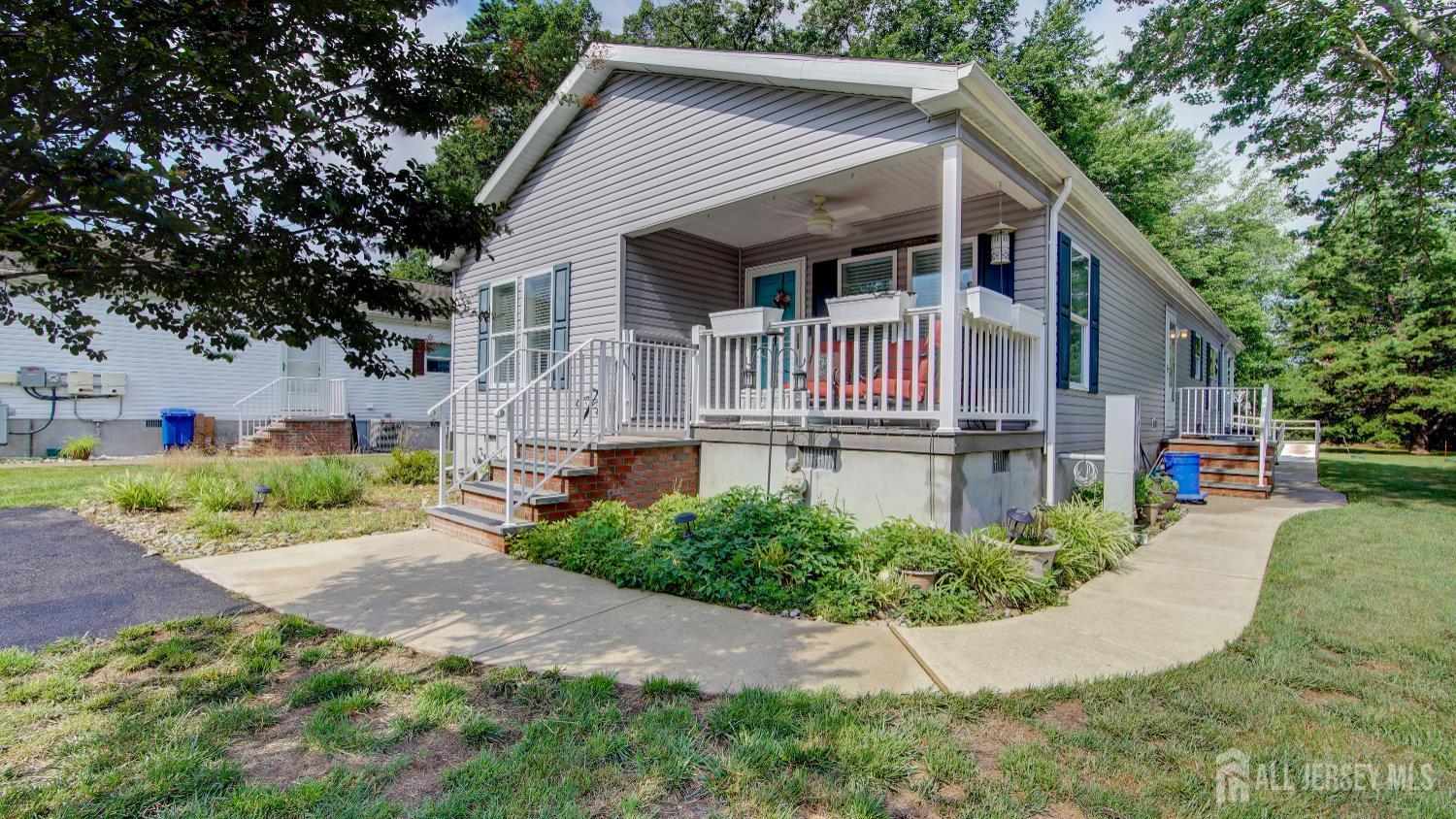 287 Woods Edge Court Image 4