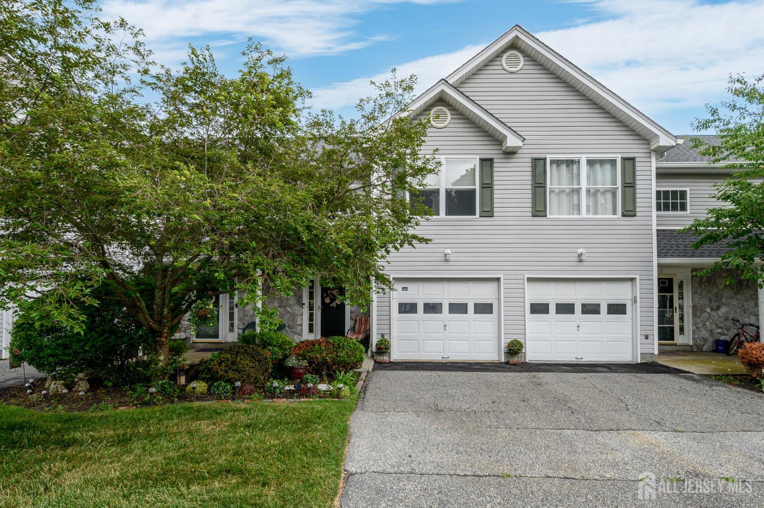 13 Beechmont Terrace, Hamburg, NJ, 07419