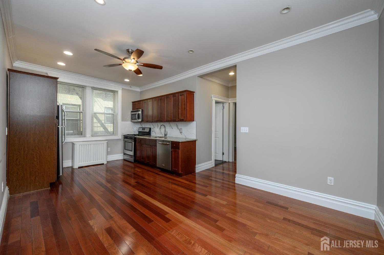 7435 Boulevard East 34 Image 5