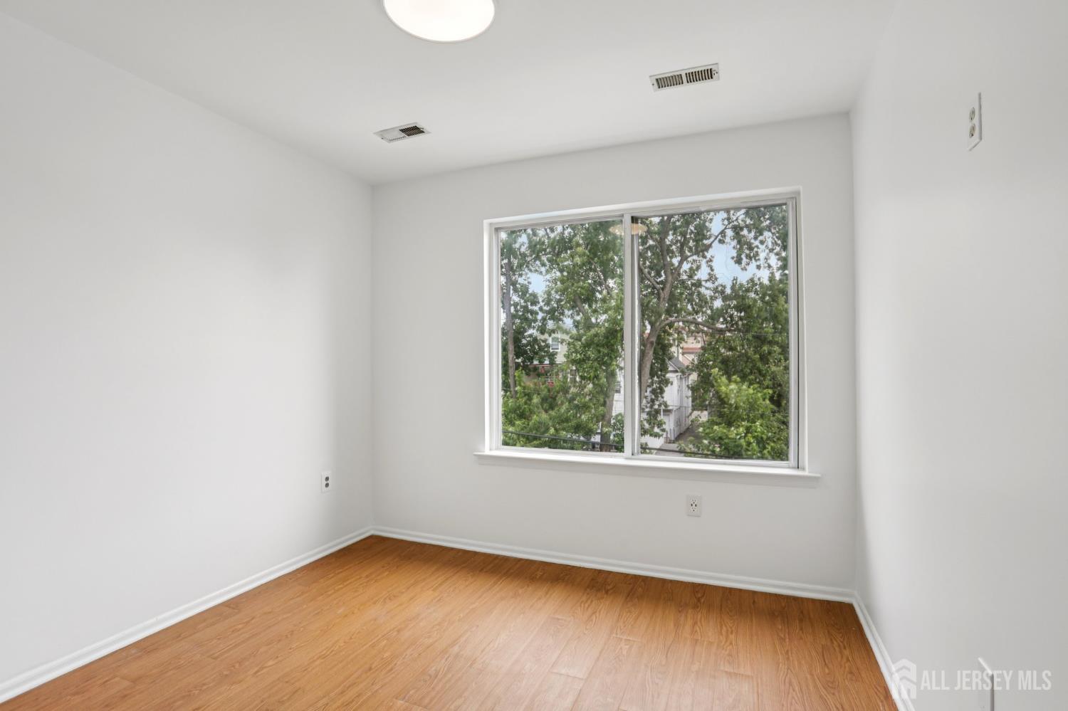 306 Holly Drive, Perth Amboy, NJ, 08861 image 27