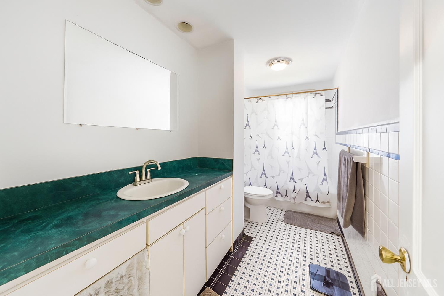 1009 Old Corlies Avenue, Neptune, NJ, 07753 image 12