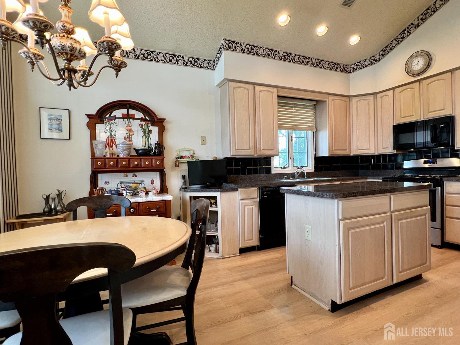 1 Walter Way, Monroe, NJ, 08831 image 9