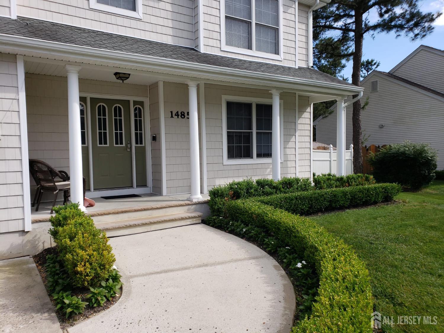 1485 EARIE Way Image 3