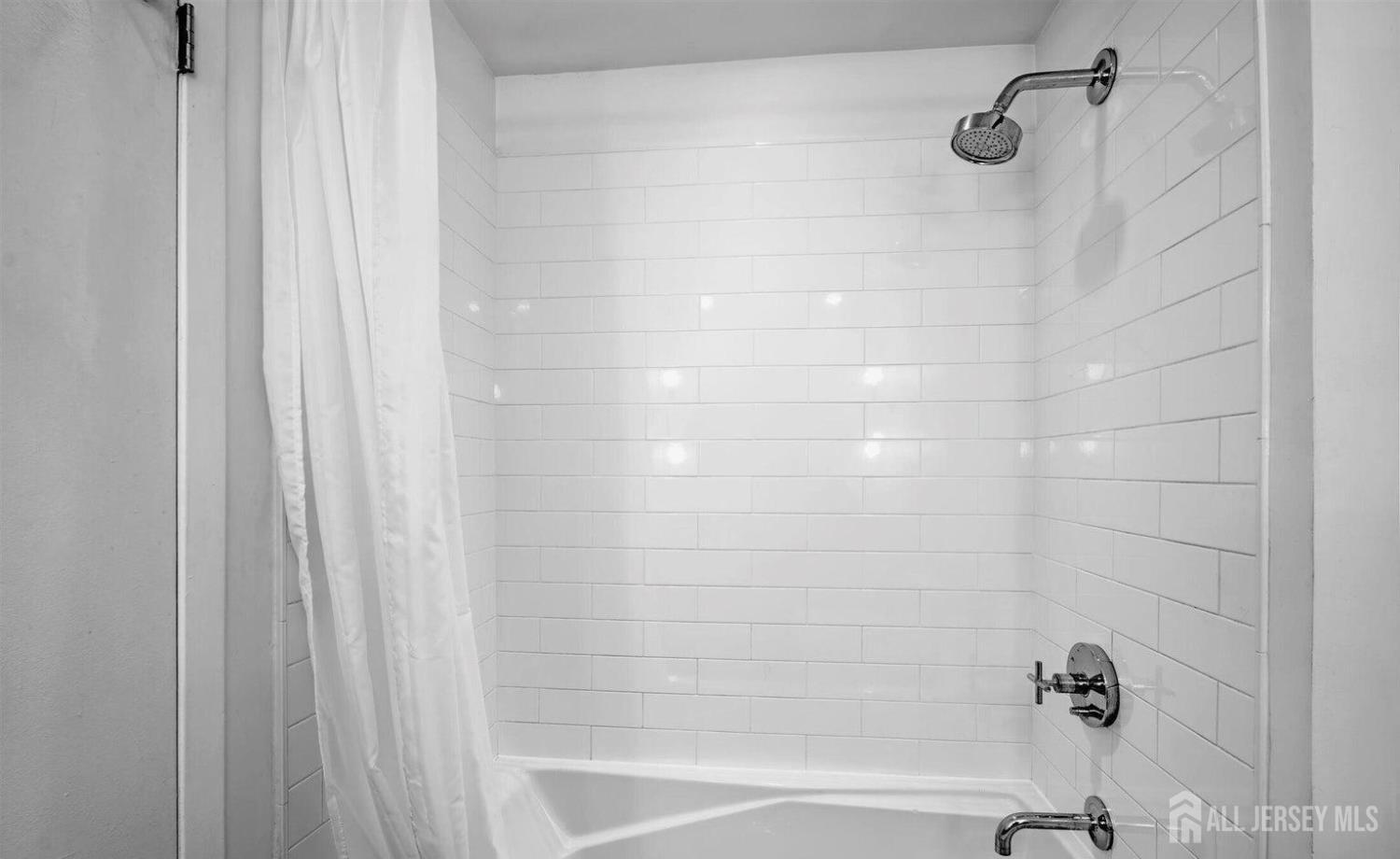 35 Amberly Drive G, Manalapan, NJ, 07726 image 22