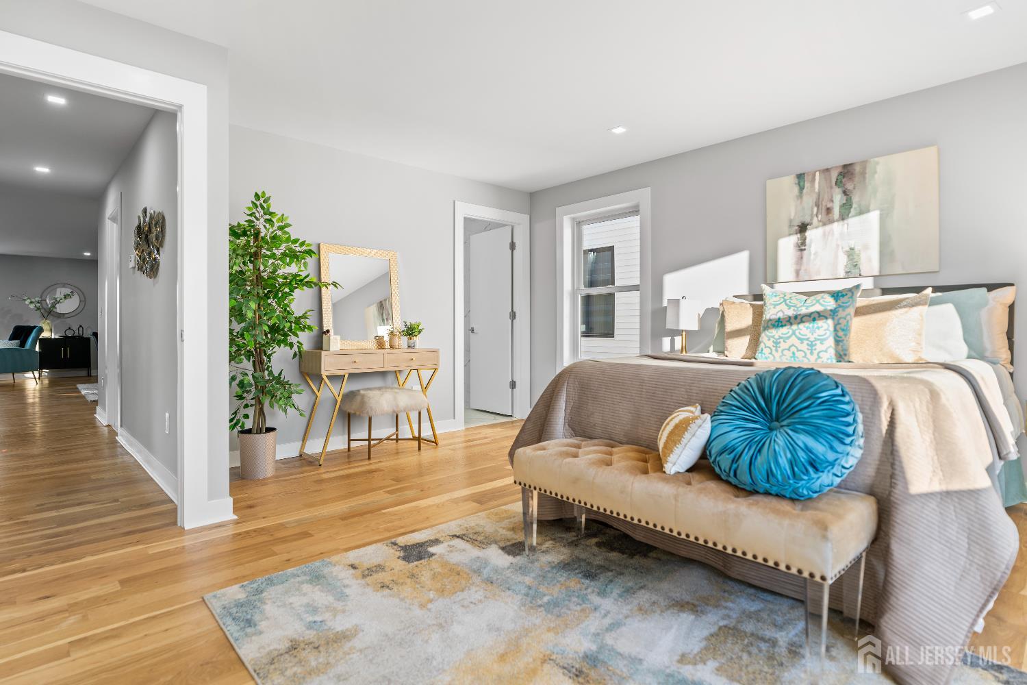 937 Worth Avenue Image 5