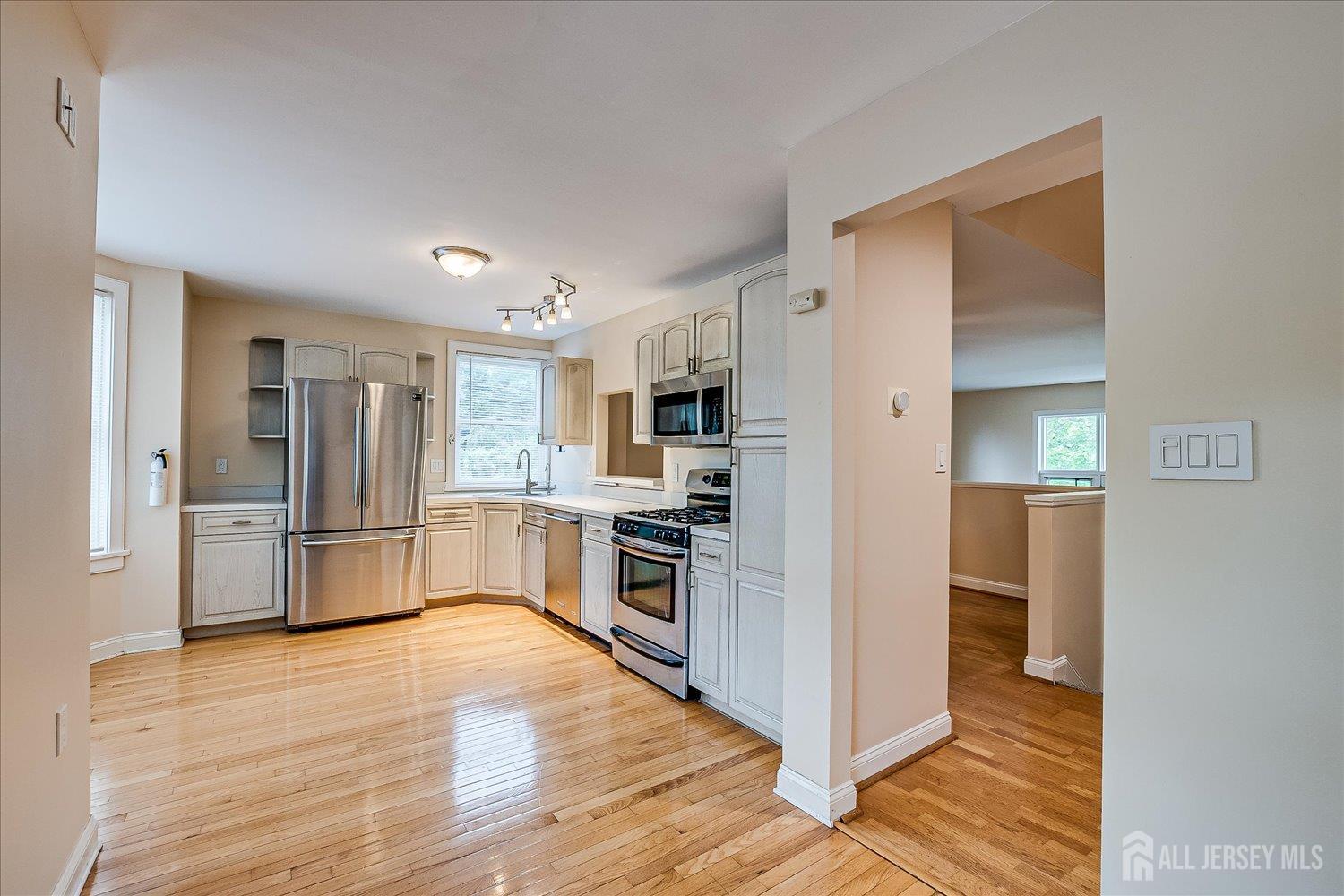 2 Hiram Square, New Brunswick, NJ, 08901 image 7