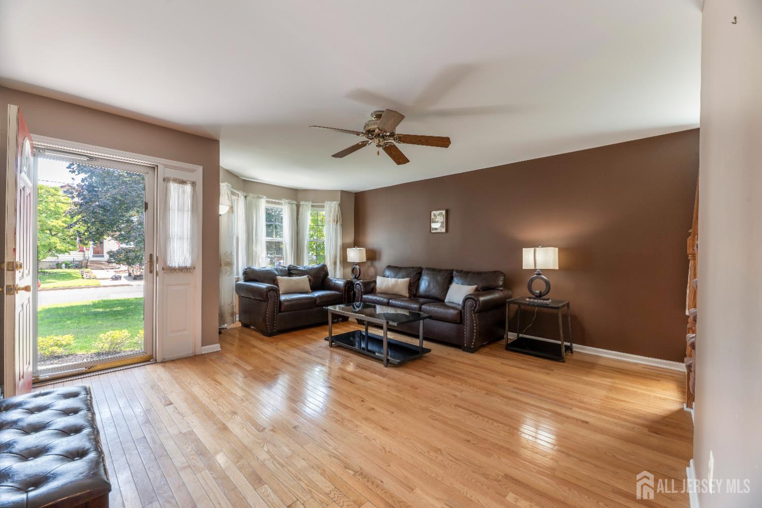 1548 Dumont Avenue Image 4