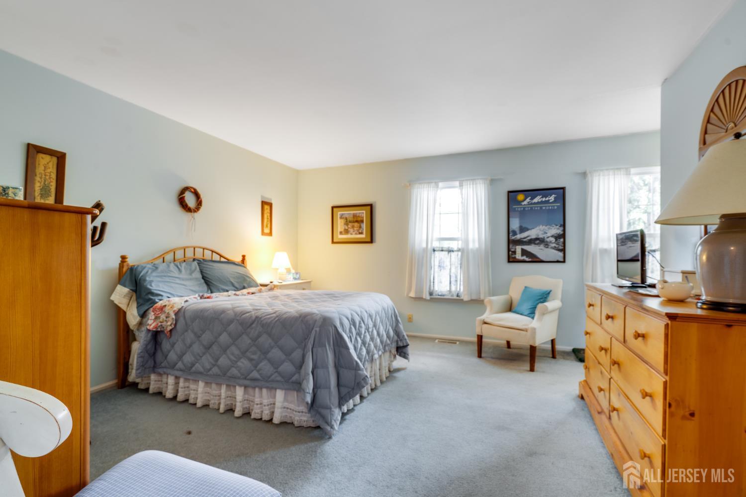 43 Nottingham Way, Franklin, NJ, 08873 image 8