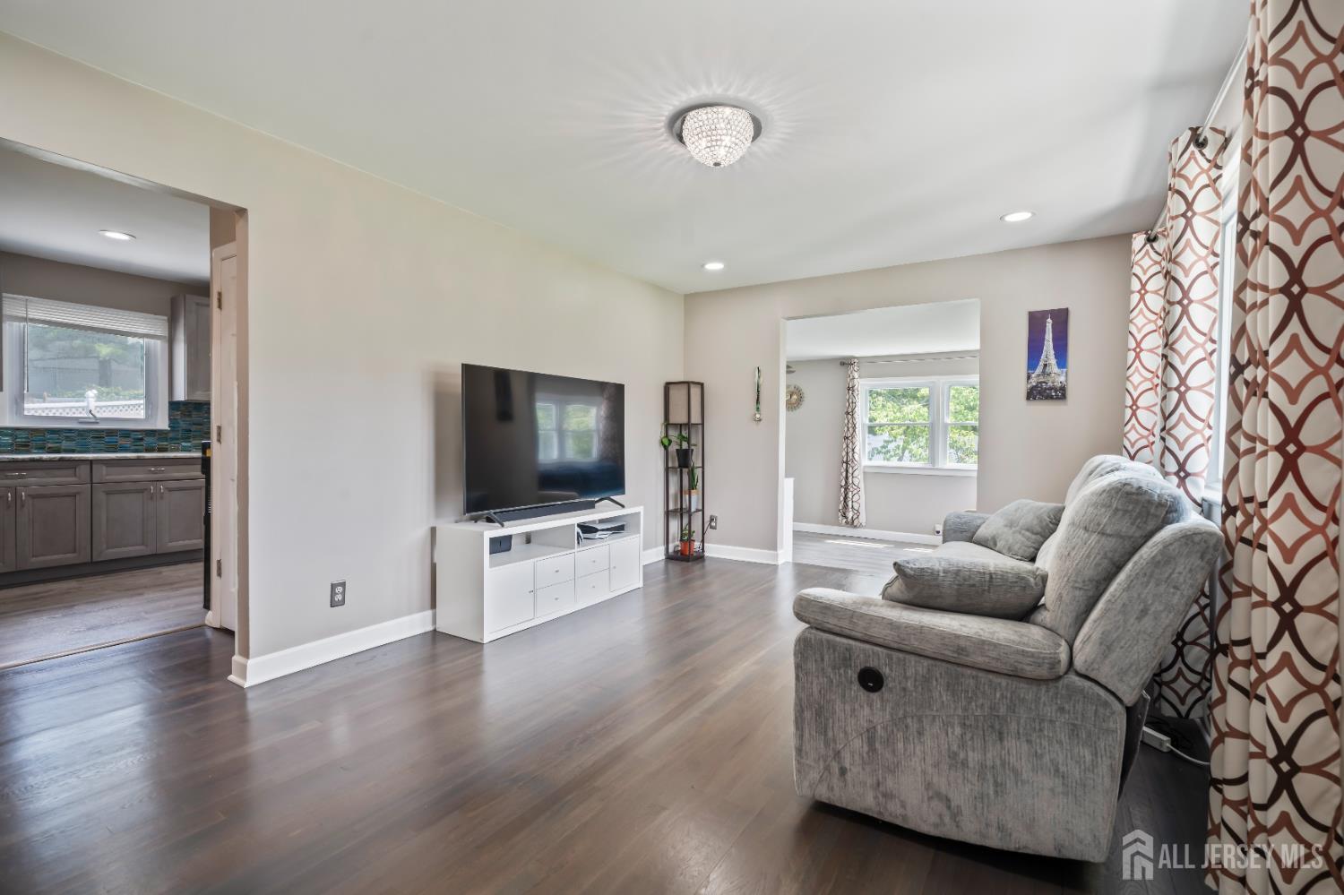 2 Laurie Drive Image 3