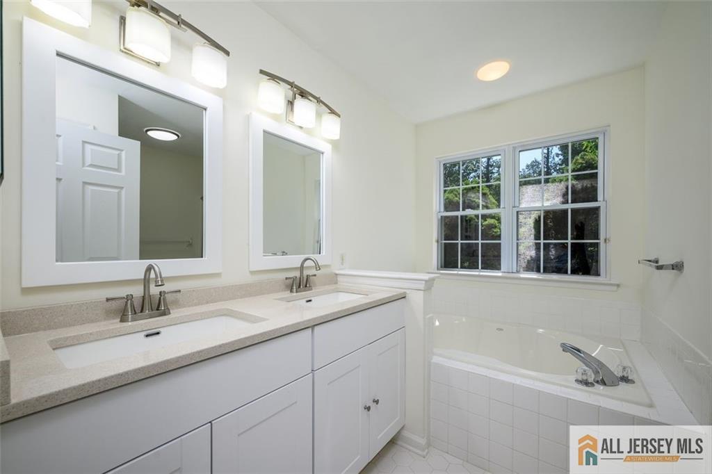 4 Penny Lane, Jackson, NJ, 08527 image 12