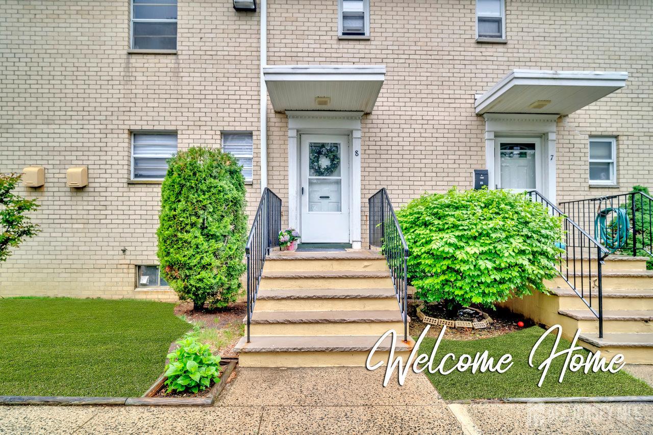 402 N Cranbury Road 8, East Brunswick, NJ, 08816