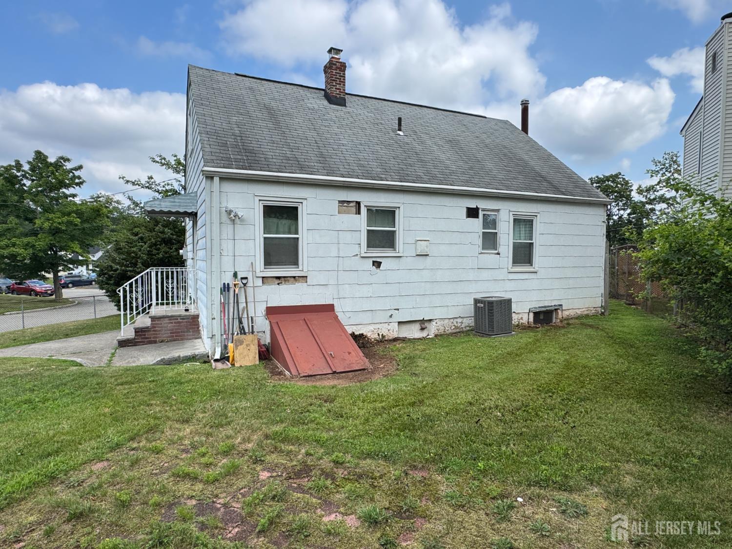64 Bender Avenue Image 5