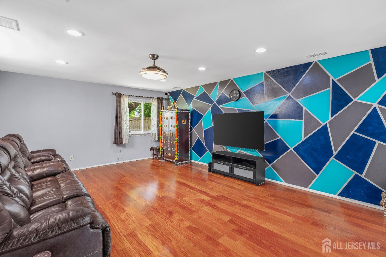 4 Daphne Court, Edison, NJ, 08820 image 23