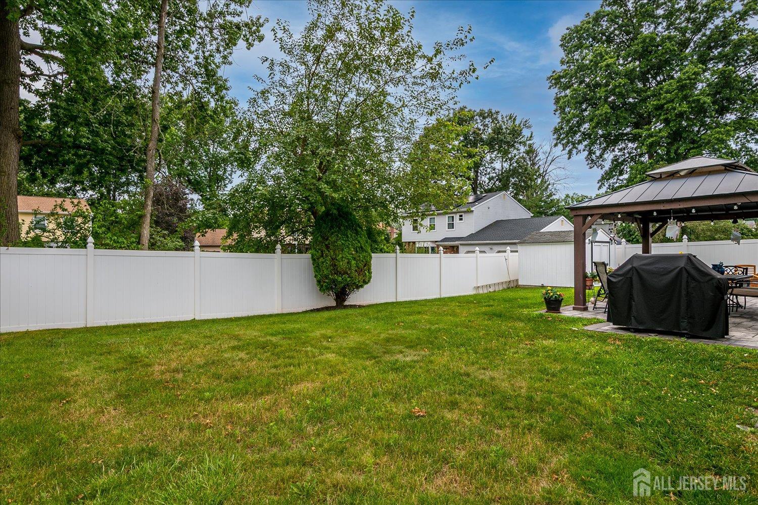 10 Rainbow Drive, Colonia, NJ, 07067 image 36